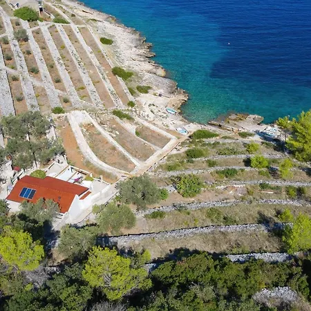 Secluded Fisherman's Cove Stiniva, Korcula - 11389 *